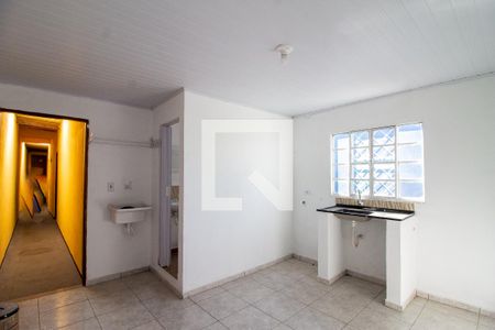 Sala/Cozinha de casa para alugar com 1 quarto, 32m² em Jardim Presidente Dutra, Guarulhos