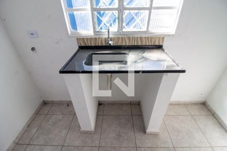 Detalhe Sala/Cozinha de casa para alugar com 1 quarto, 32m² em Jardim Presidente Dutra, Guarulhos