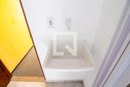 Detalhe Sala/Cozinha de casa para alugar com 1 quarto, 32m² em Jardim Presidente Dutra, Guarulhos