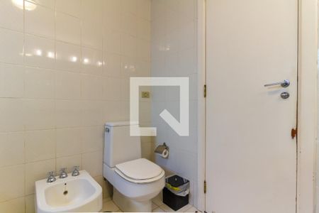 Apartamento à venda com 191m², 3 quartos e 3 vagasBanheiro da Suíte 1