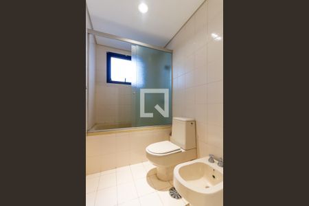 Apartamento à venda com 191m², 3 quartos e 3 vagasBanheiro da Suíte 3