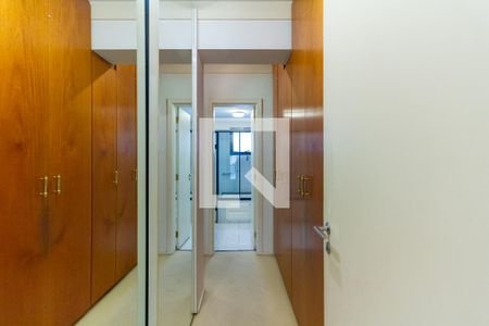 Apartamento à venda com 191m², 3 quartos e 3 vagasCloset da suíte 1