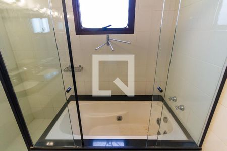 Apartamento à venda com 191m², 3 quartos e 3 vagasBanheiro da Suíte 1