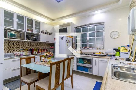 Casa à venda com 470m², 4 quartos e 4 vagasCozinha