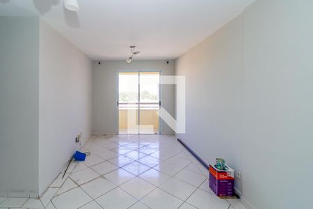 Sala de apartamento para alugar com 3 quartos, 70m² em Vila Margarida, São Paulo