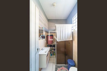 Banheiro 1 de casa à venda com 5 quartos, 430m² em Vila Guarani, Santo André