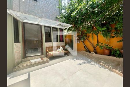 Casa à venda com 144m², 3 quartos e 1 vaga