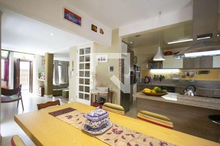 Casa à venda com 144m², 3 quartos e 1 vaga