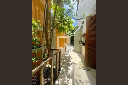 Casa à venda com 144m², 3 quartos e 1 vaga