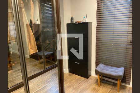 Casa à venda com 240m², 3 quartos e 2 vagas