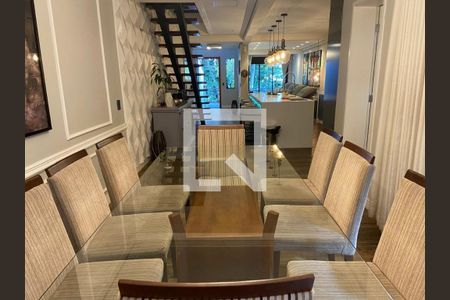 Casa à venda com 240m², 3 quartos e 2 vagas