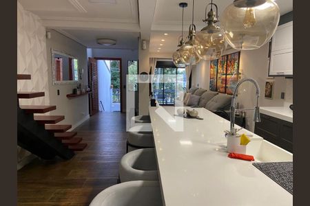 Casa à venda com 3 quartos, 240m² em Paraíso, São Paulo