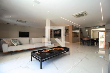 Casa à venda com 7 quartos, 731m² em Campo Belo, São Paulo