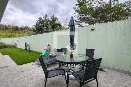 Casa à venda com 120m², 3 quartos e 2 vagasQuintal