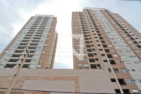 Apartamento para alugar com 56m², 2 quartos e 1 vaga Apartamento para alugar com 56m², 2 quartos e 1 vagaFachada