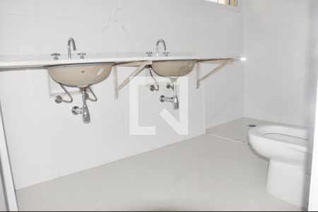 Apartamento à venda com 205m², 4 quartos e 4 vagasSuíte do Quarto 02