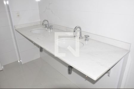 Apartamento à venda com 205m², 4 quartos e 4 vagasSuíte do Quarto 02