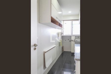 Cozinha de apartamento para alugar com 2 quartos, 96m² em Barra da Tijuca, Rio de Janeiro