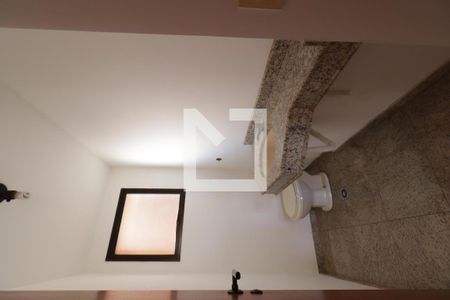 Lavabo  de apartamento para alugar com 5 quartos, 150m² em Centro, Ribeirão Preto
