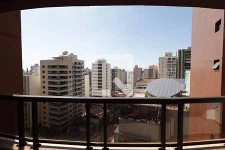 Sacada  de apartamento para alugar com 5 quartos, 150m² em Centro, Ribeirão Preto