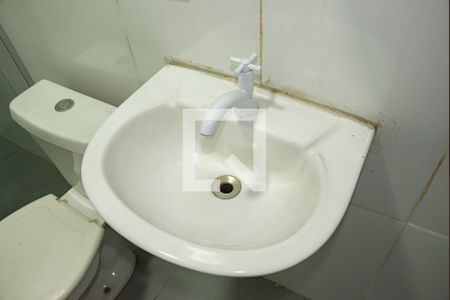 Banheiro de kitnet/studio para alugar com 1 quarto, 42m² em Mirandópolis, São Paulo