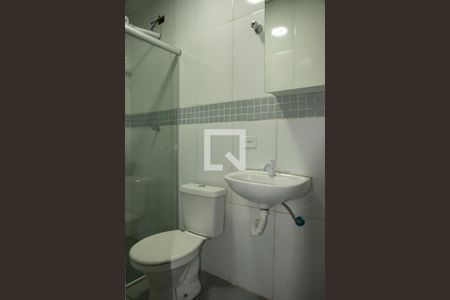 Banheiro de kitnet/studio para alugar com 1 quarto, 42m² em Mirandópolis, São Paulo
