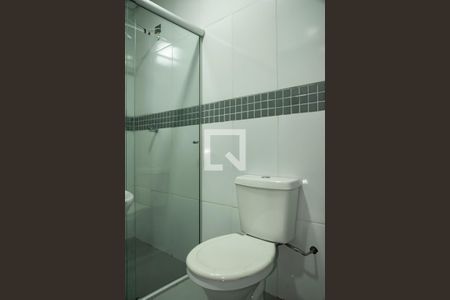Banheiro de kitnet/studio para alugar com 1 quarto, 42m² em Mirandópolis, São Paulo
