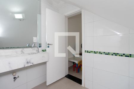 Lavabo de casa para alugar com 5 quartos, 370m² em Horto Florestal, São Paulo