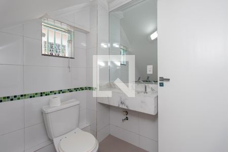 Lavabo de casa para alugar com 5 quartos, 370m² em Horto Florestal, São Paulo