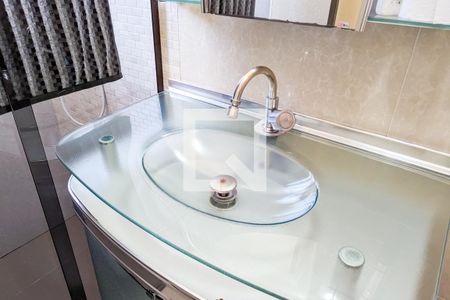 Casa à venda com 125m², 3 quartos e 3 vagas Casa à venda com 125m², 3 quartos e 3 vagasBanheiro da suíte