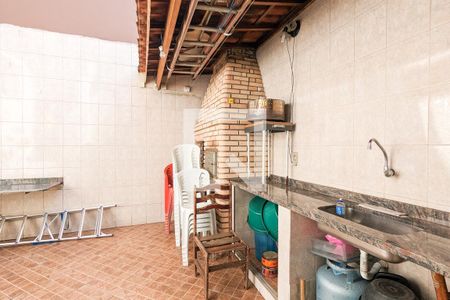 Casa à venda com 125m², 3 quartos e 3 vagas Casa à venda com 125m², 3 quartos e 3 vagasChurrasqueira