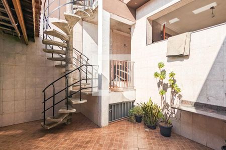 Casa à venda com 125m², 3 quartos e 3 vagas Casa à venda com 125m², 3 quartos e 3 vagasChurrasqueira