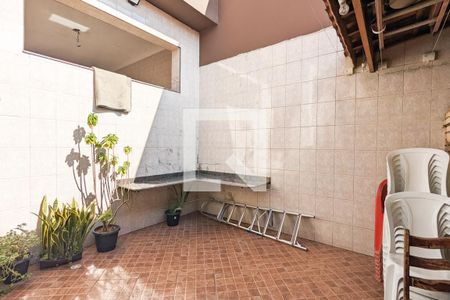 Casa à venda com 125m², 3 quartos e 3 vagas Casa à venda com 125m², 3 quartos e 3 vagasChurrasqueira