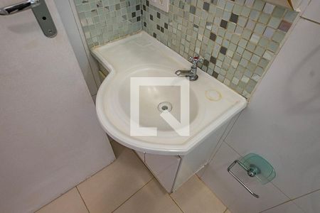 Apartamento à venda com 80m², 2 quartos e sem vaga Apartamento à venda com 80m², 2 quartos e sem vagaBanheiro