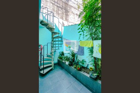 Casa à venda com 200m², 3 quartos e 1 vagaÁrea externa