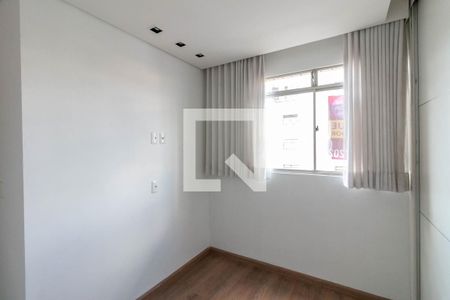 Quarto de apartamento para alugar com 2 quartos, 75m² em Castelo, Belo Horizonte