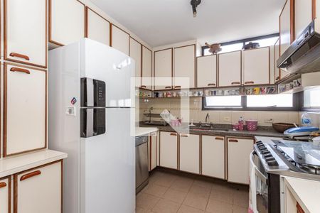 Apartamento para alugar com 160m², 3 quartos e 2 vagas Apartamento para alugar com 160m², 3 quartos e 2 vagasCozinha