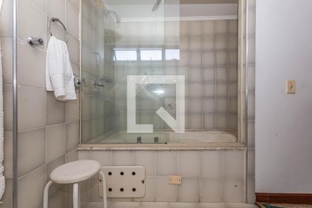 Apartamento para alugar com 160m², 3 quartos e 2 vagas Apartamento para alugar com 160m², 3 quartos e 2 vagasSuíte