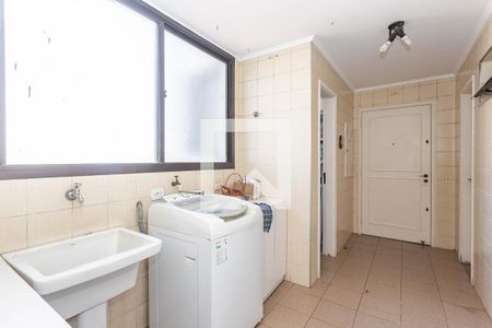 Apartamento para alugar com 160m², 3 quartos e 2 vagas Apartamento para alugar com 160m², 3 quartos e 2 vagasArea de Serviços