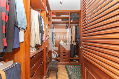 Apartamento para alugar com 160m², 3 quartos e 2 vagas Apartamento para alugar com 160m², 3 quartos e 2 vagasCloset