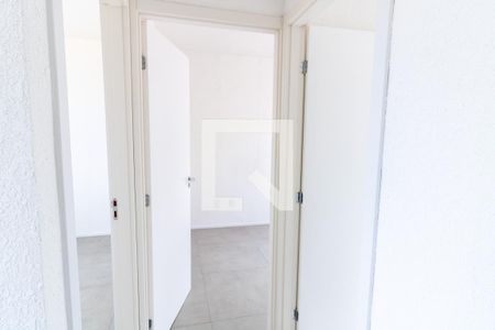 Corredor de apartamento à venda com 2 quartos, 42m² em Hípica, Porto Alegre