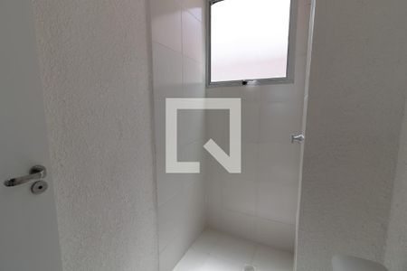 Banheiro Social de apartamento à venda com 2 quartos, 42m² em Hípica, Porto Alegre