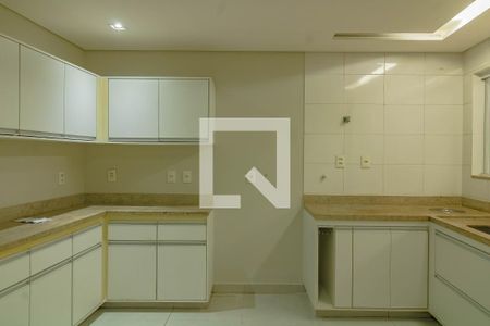 Casa à venda com 195m², 3 quartos e 2 vagas Casa à venda com 195m², 3 quartos e 2 vagasCozinha