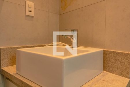 Casa à venda com 195m², 3 quartos e 2 vagas Casa à venda com 195m², 3 quartos e 2 vagasBanheiro 1