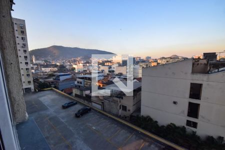 Vista do Quarto 1 de apartamento para alugar com 2 quartos, 51m² em Cascadura, Rio de Janeiro