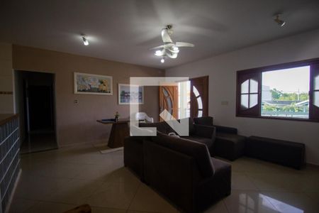 Sala de casa de condomínio para alugar com 3 quartos, 189m² em Vargem Grande, Rio de Janeiro