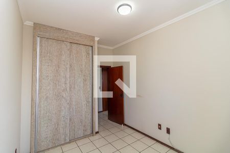 Apartamento para alugar com 121m², 3 quartos e 1 vaga Apartamento para alugar com 121m², 3 quartos e 1 vagaQuarto 2 - Armários