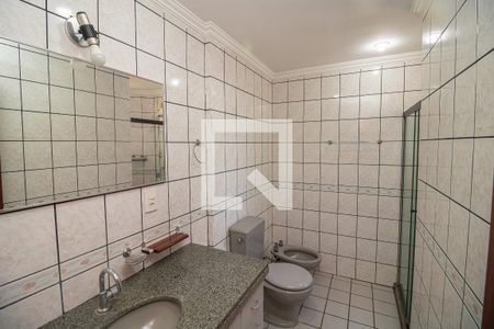 Apartamento para alugar com 121m², 3 quartos e 1 vaga Apartamento para alugar com 121m², 3 quartos e 1 vagaBanheiro da Suíte 1