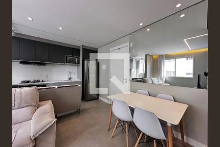 Sala de apartamento à venda com 2 quartos, 38m² em Santo Amaro, São Paulo