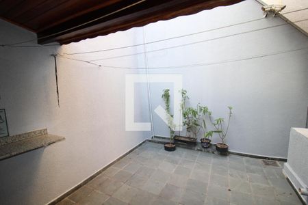 Casa à venda com 200m², 3 quartos e 4 vagasÁrea de Serviço